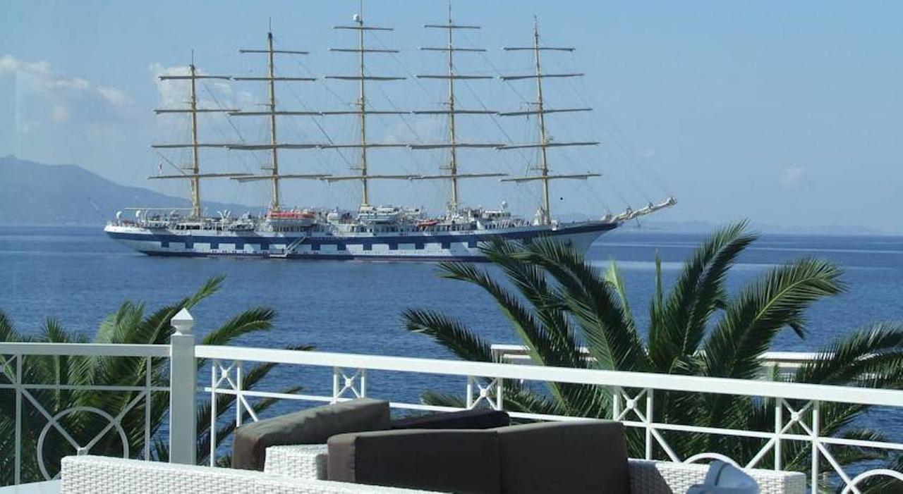 Royal Apartment Luxury Holiday For Queen And King Saranda Extérieur photo